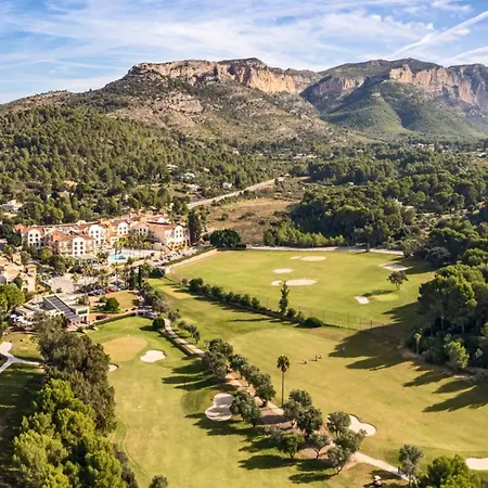 With Terrace, 250m From The * Denia