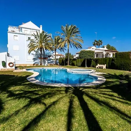 With Terrace, 250m From The * دينايا